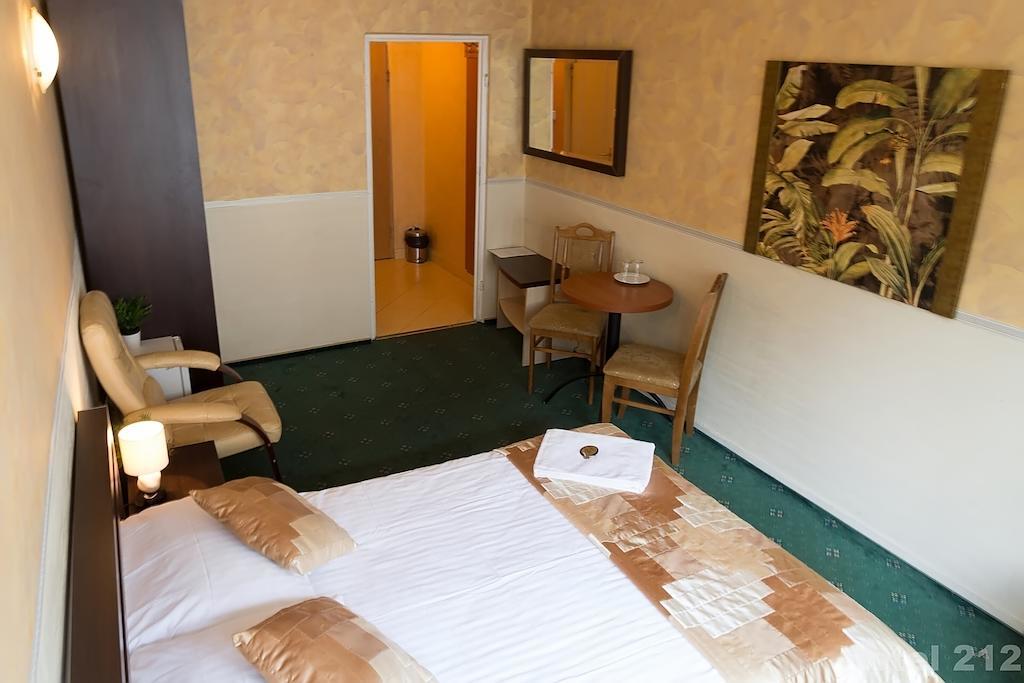 Hotel 212 Warszawa Rom bilde